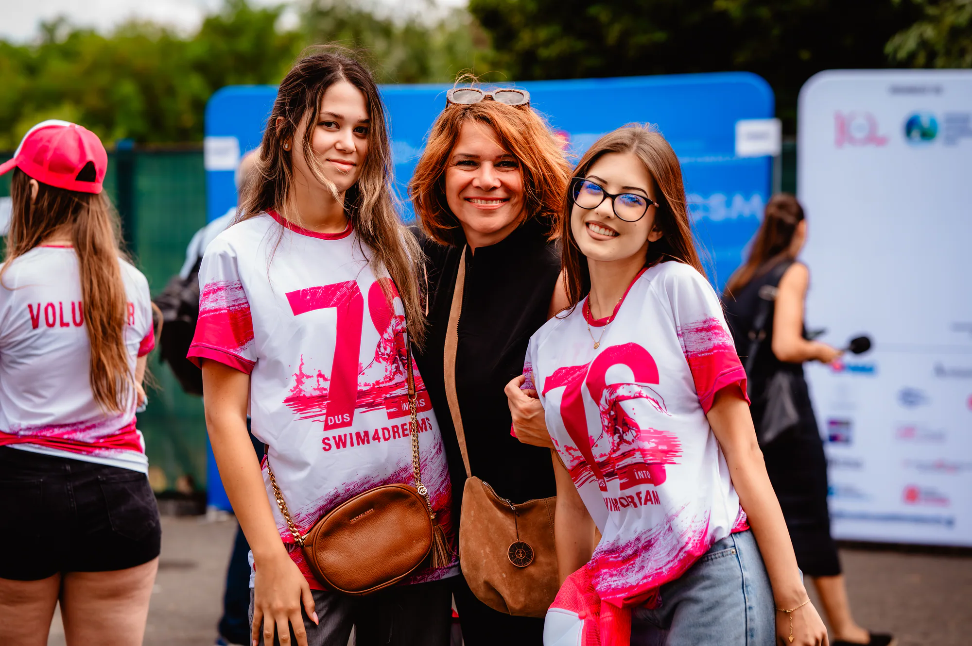 Voluntarii Swim4Dreams în prima zi a evenimentului — selecția 8 din 8